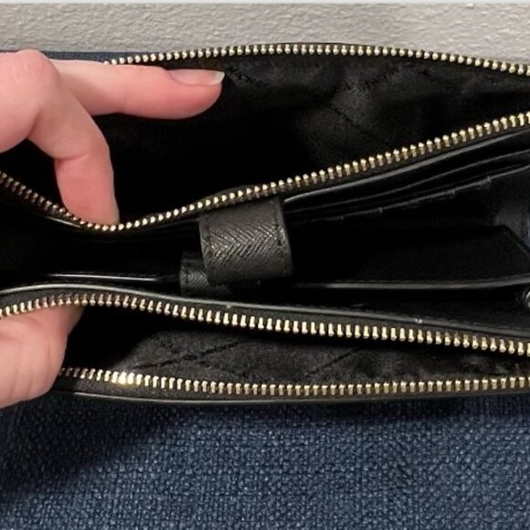 New Michael Kors Black Leather Gold Double Zip Wallet Wristlet NWT - Picture 3 of 6